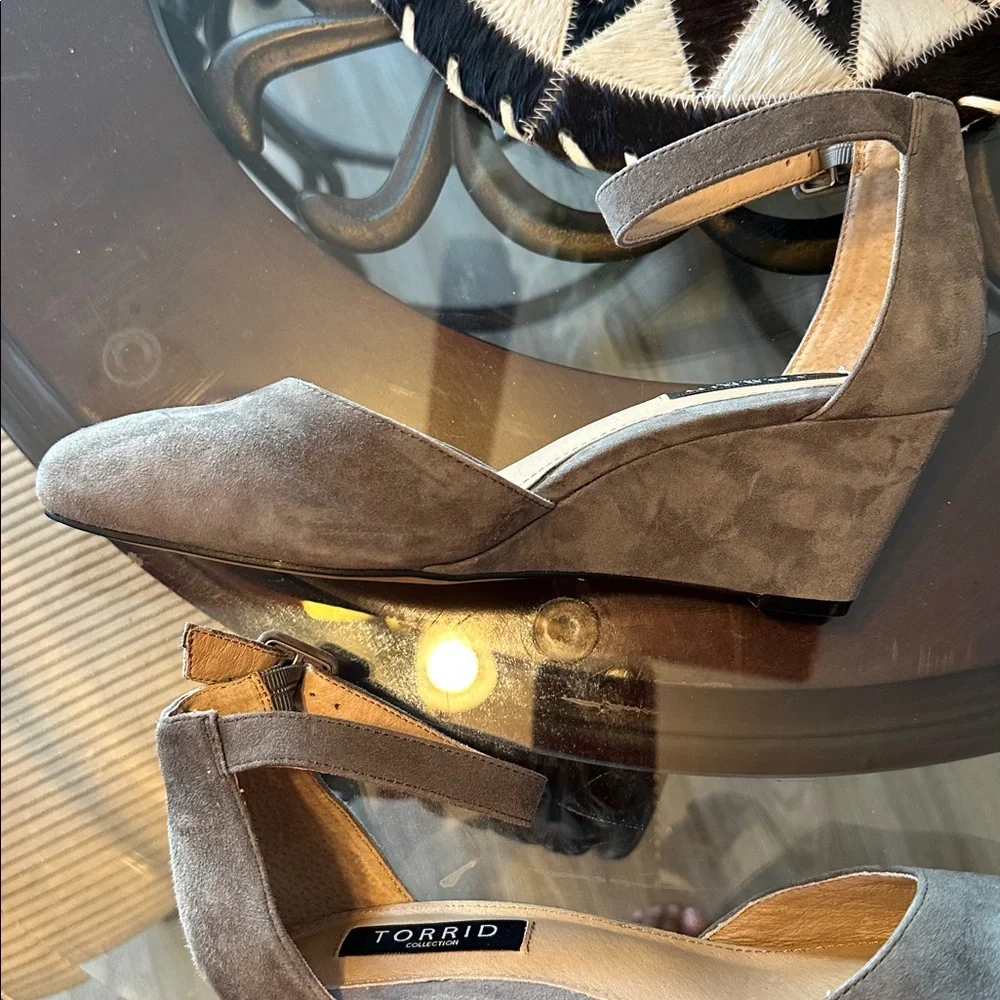 Torrid Grey/Taupe Suede Ankle Strap Wedges - Picture 7 of 8